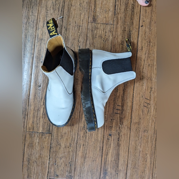 Doc Martens White Chelsea Boots - Picture 3 of 10